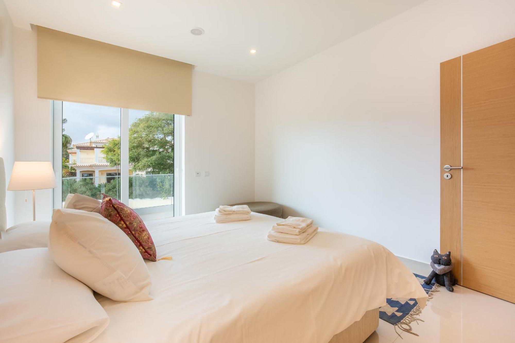 Casa Lilou - Luxury Oceanview Penthouse Lagos