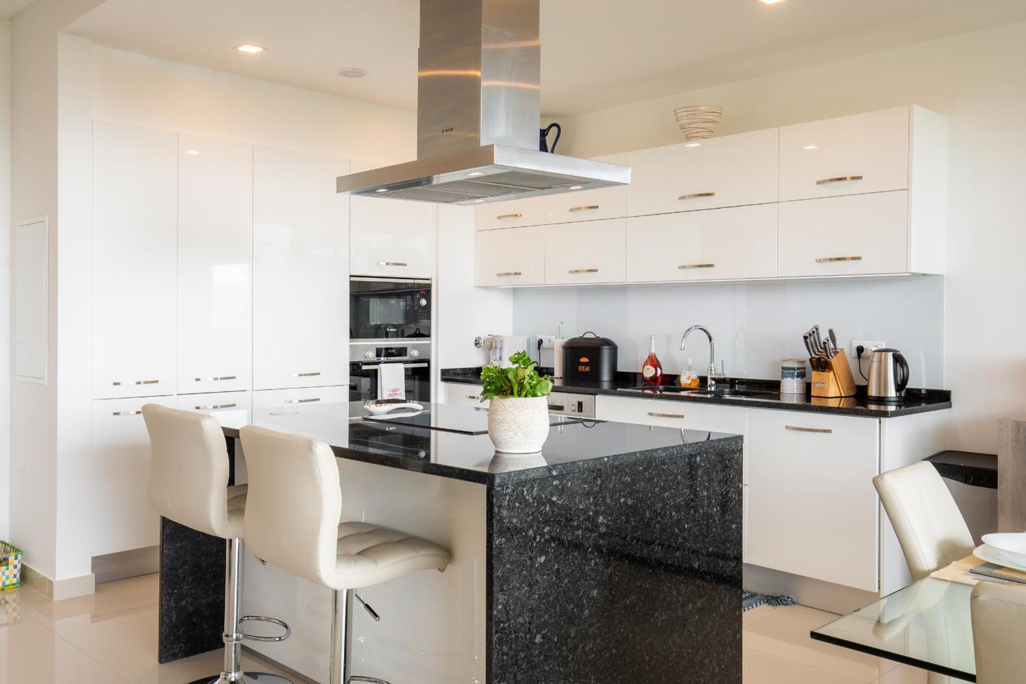 Casa Lilou - Luxury Oceanview Penthouse * Lagos